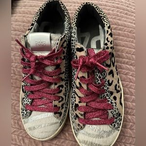 p448 Italian size 37. Pony hair leopard/zebra print with pink glitter laces